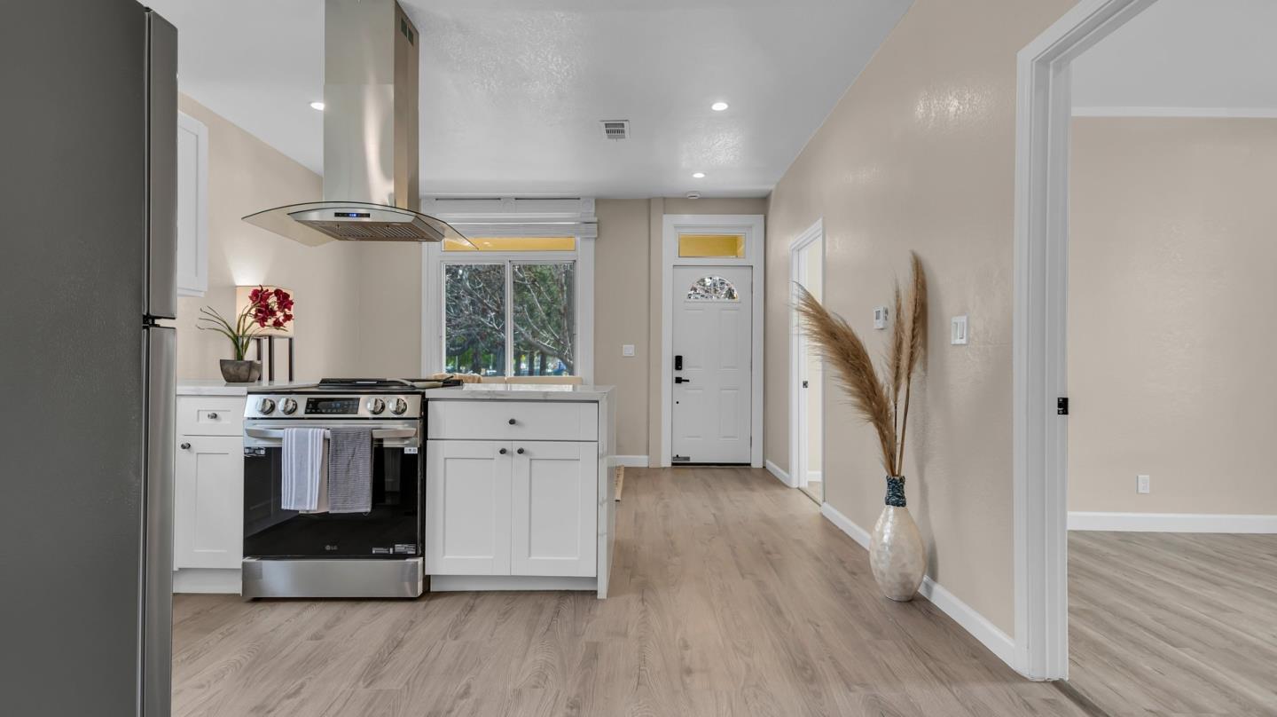 Detail Gallery Image 13 of 28 For 85 Oak St, San Jose,  CA 95110 - 3 Beds | 2 Baths