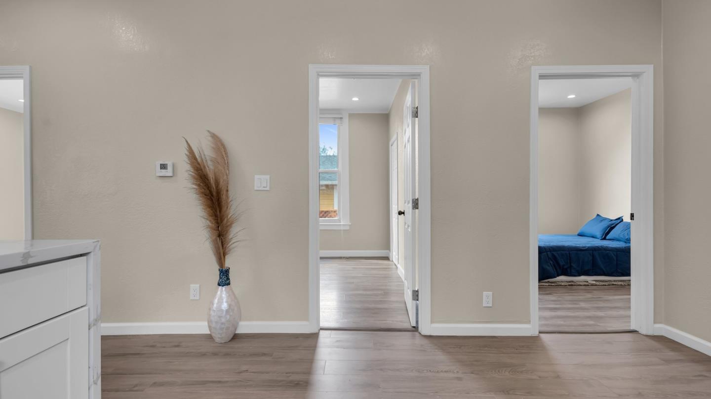 Detail Gallery Image 14 of 28 For 85 Oak St, San Jose,  CA 95110 - 3 Beds | 2 Baths