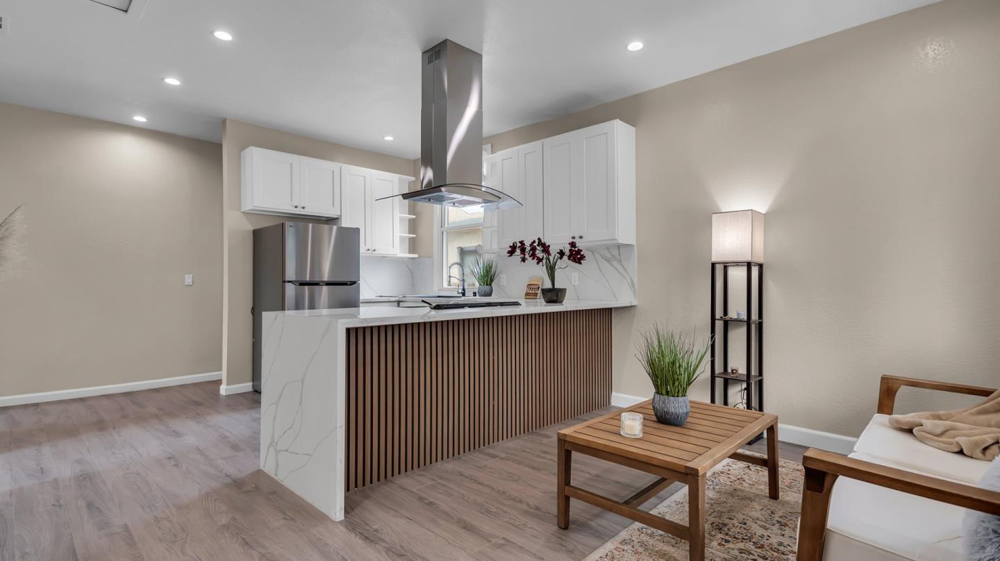 Detail Gallery Image 5 of 28 For 85 Oak St, San Jose,  CA 95110 - 3 Beds | 2 Baths