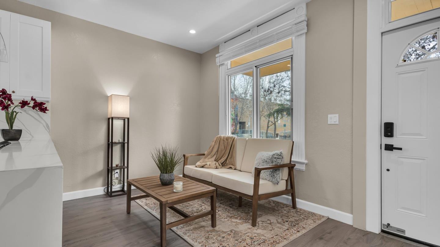 Detail Gallery Image 6 of 28 For 85 Oak St, San Jose,  CA 95110 - 3 Beds | 2 Baths