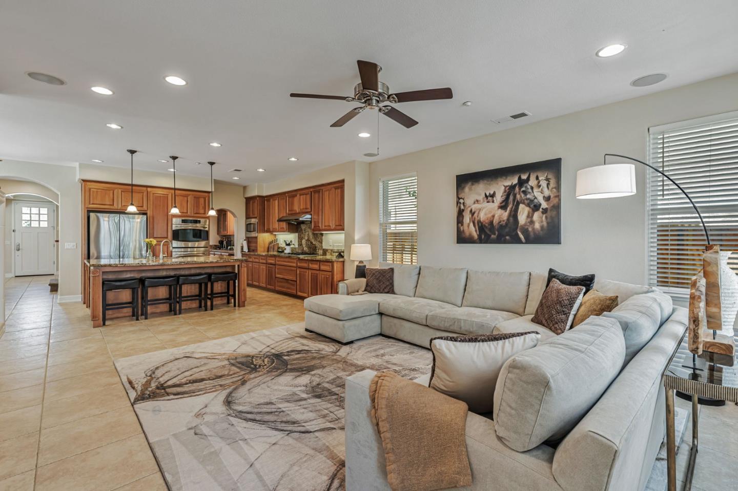 Detail Gallery Image 3 of 36 For 5812 Cajon Way, Gilroy,  CA 95020 - 4 Beds | 3/1 Baths