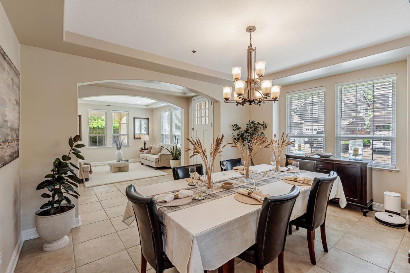 Detail Gallery Image 9 of 36 For 5812 Cajon Way, Gilroy,  CA 95020 - 4 Beds | 3/1 Baths