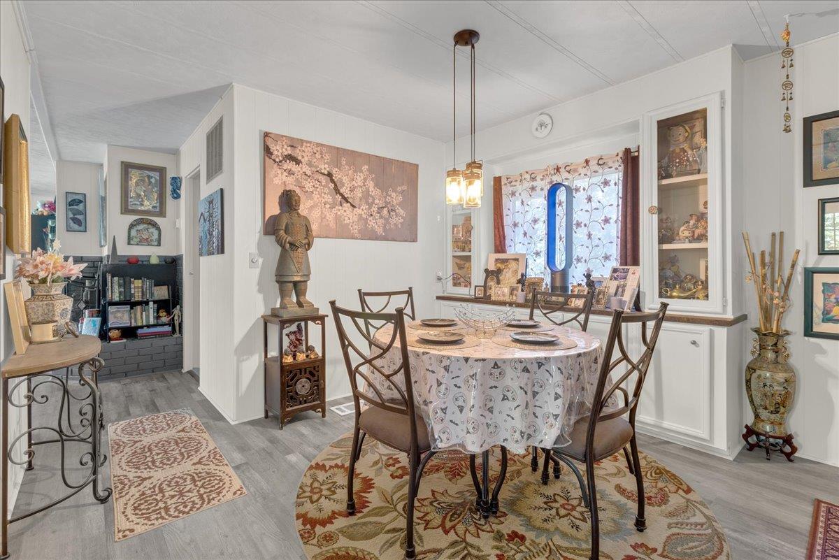 Detail Gallery Image 16 of 29 For 17617 Pond Derosa #29,  Salinas,  CA 93907 - 2 Beds | 2 Baths