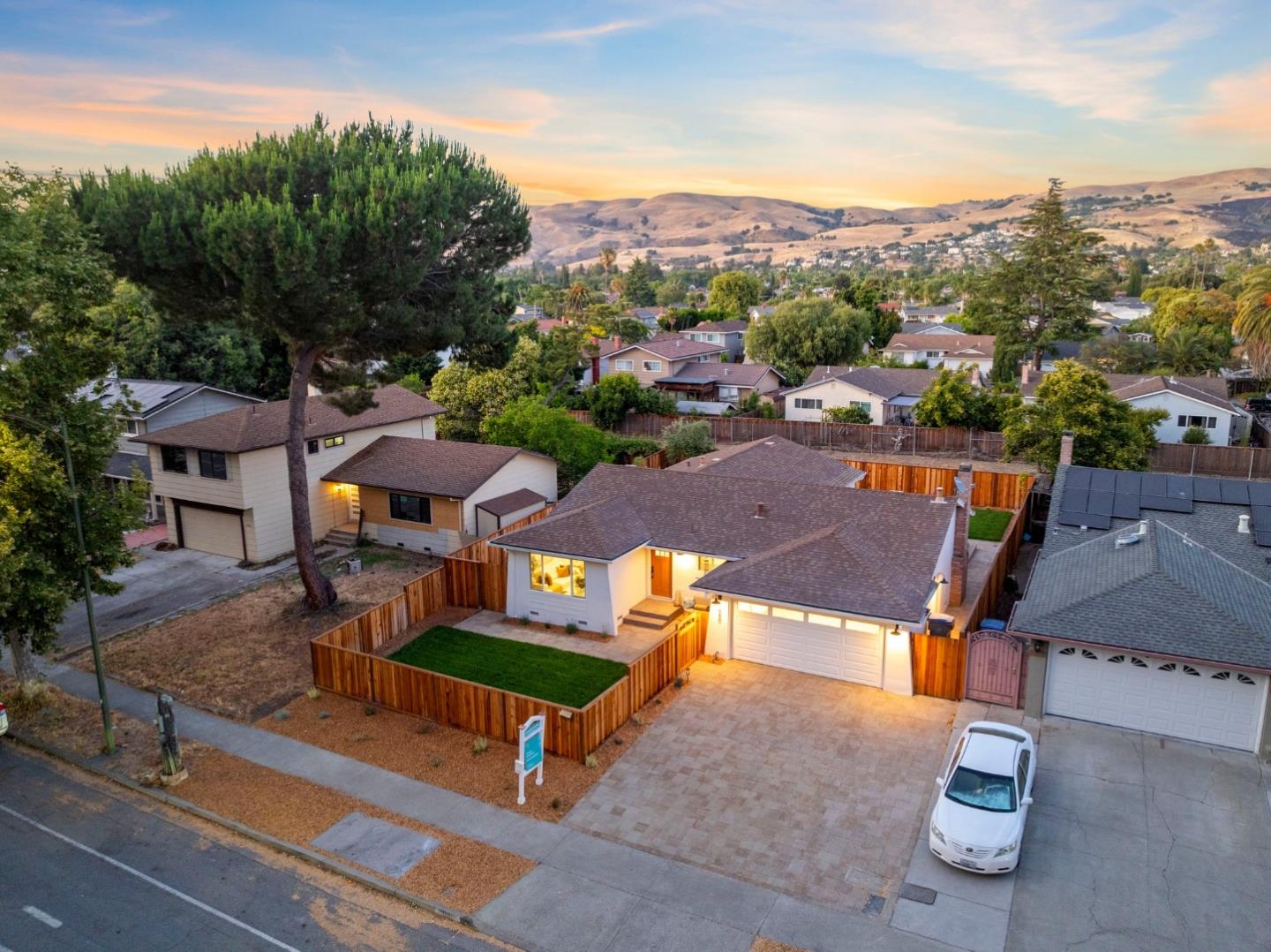 Detail Gallery Image 2 of 62 For 1680 Morrill Ave, San Jose,  CA 95132 - 4 Beds | 2 Baths