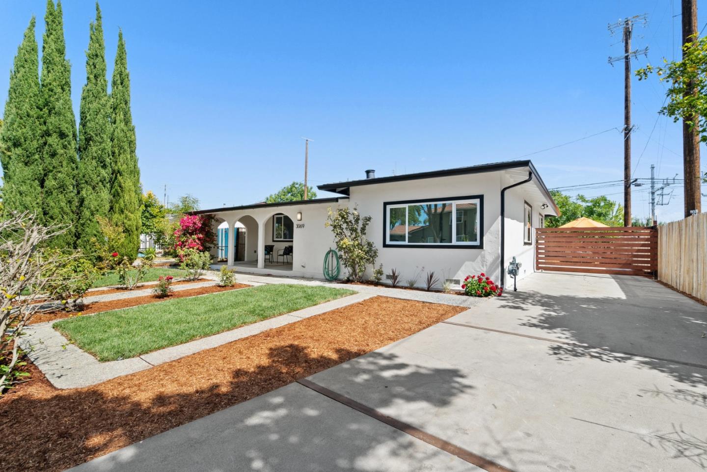 Detail Gallery Image 3 of 44 For 3069 Agate Dr, Santa Clara,  CA 95051 - 4 Beds | 2/1 Baths