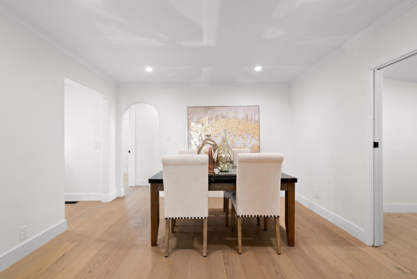 Detail Gallery Image 8 of 44 For 3069 Agate Dr, Santa Clara,  CA 95051 - 4 Beds | 2/1 Baths
