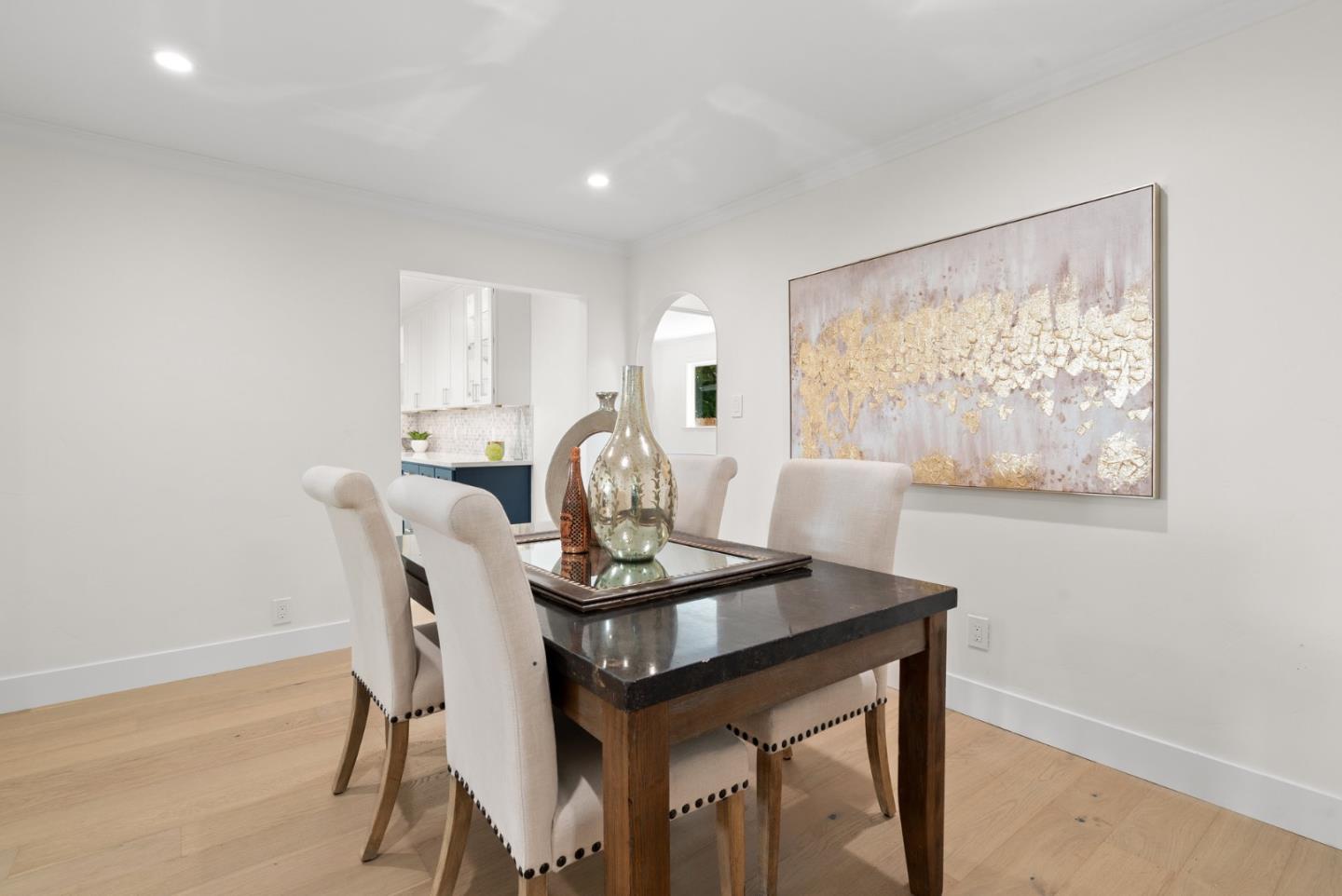 Detail Gallery Image 9 of 44 For 3069 Agate Dr, Santa Clara,  CA 95051 - 4 Beds | 2/1 Baths