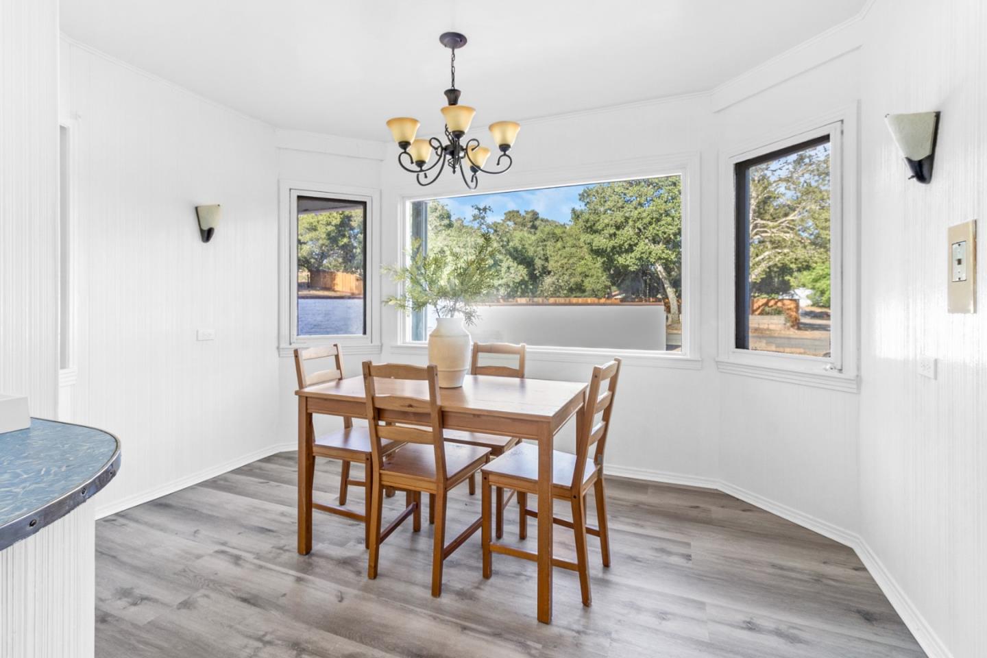 Detail Gallery Image 5 of 39 For 8841 Archer Rd, Salinas,  CA 93907 - 3 Beds | 2/1 Baths
