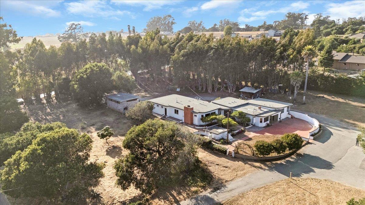 Detail Gallery Image 7 of 39 For 8841 Archer Rd, Salinas,  CA 93907 - 3 Beds | 2/1 Baths