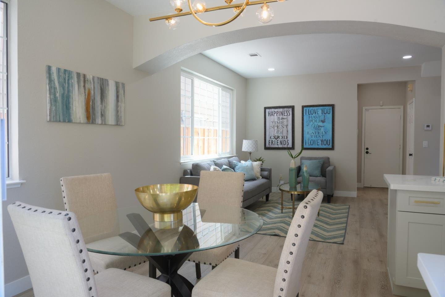 Detail Gallery Image 8 of 30 For 5123 Amberwood Dr, Fremont,  CA 94555 - 3 Beds | 2/1 Baths