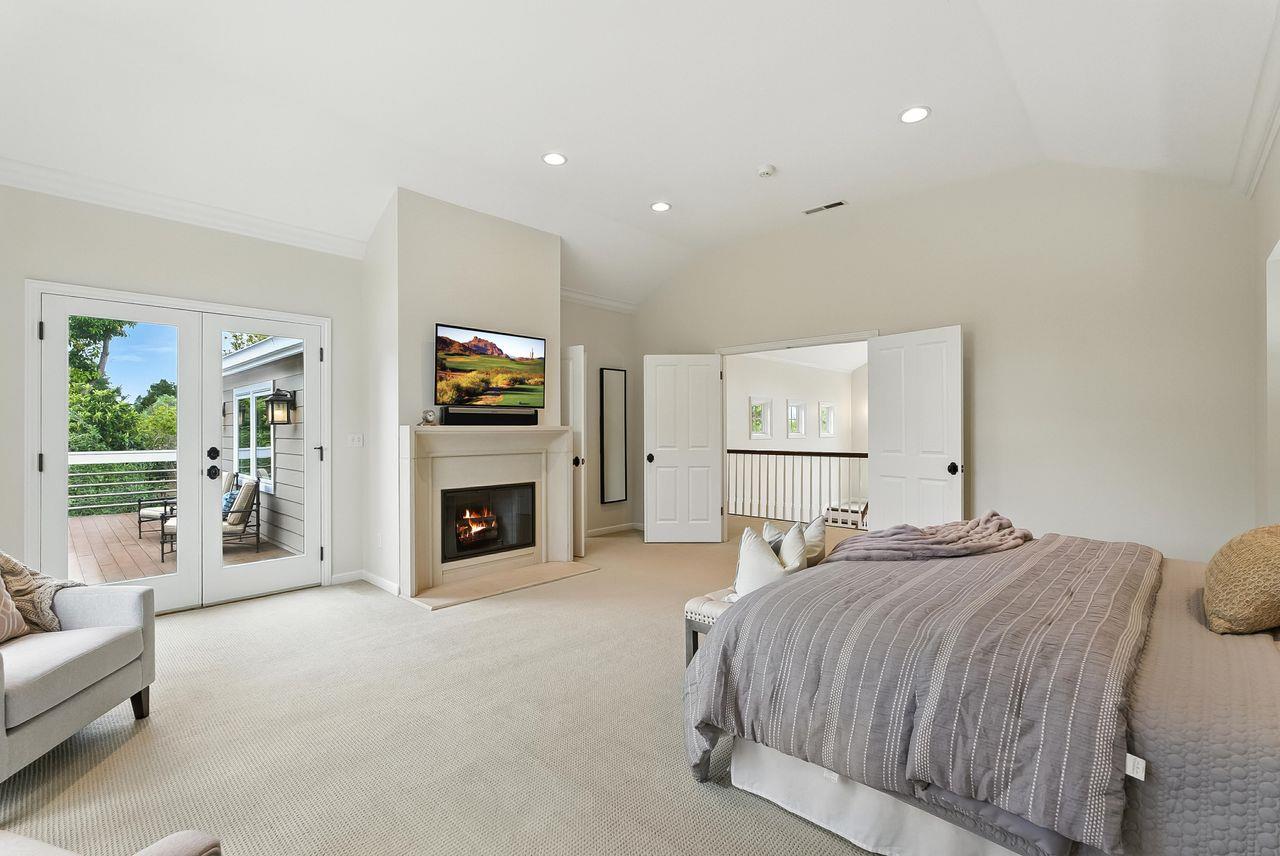 Detail Gallery Image 14 of 45 For 356 Covington Rd, Los Altos,  CA 94024 - 6 Beds | 6/1 Baths