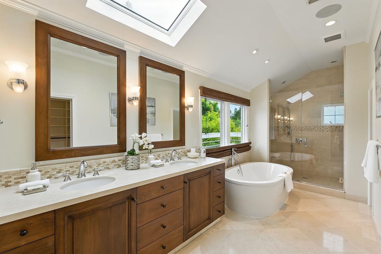 Detail Gallery Image 15 of 45 For 356 Covington Rd, Los Altos,  CA 94024 - 6 Beds | 6/1 Baths