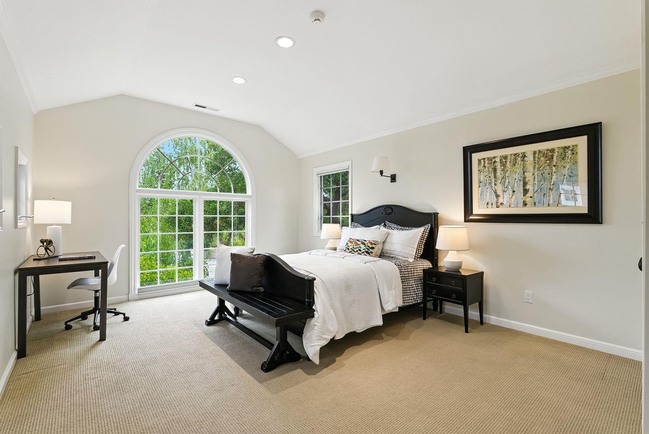 Detail Gallery Image 17 of 45 For 356 Covington Rd, Los Altos,  CA 94024 - 6 Beds | 6/1 Baths