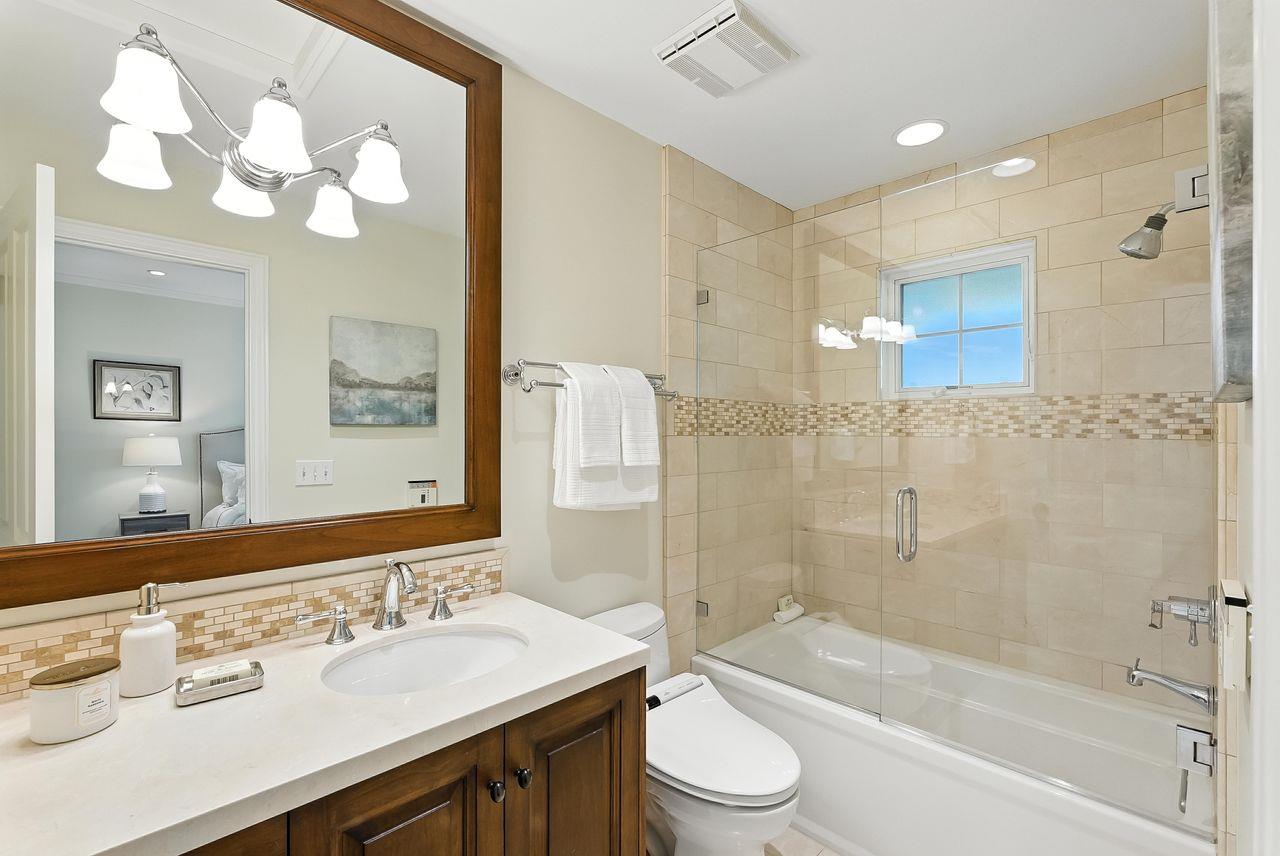 Detail Gallery Image 29 of 45 For 356 Covington Rd, Los Altos,  CA 94024 - 6 Beds | 6/1 Baths