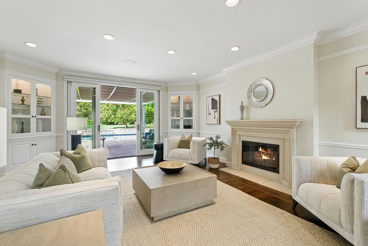 Detail Gallery Image 3 of 45 For 356 Covington Rd, Los Altos,  CA 94024 - 6 Beds | 6/1 Baths