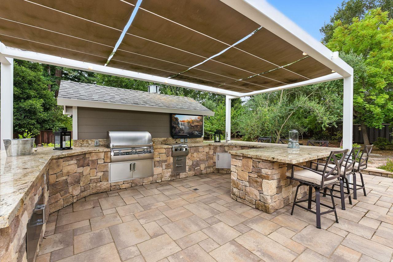 Detail Gallery Image 33 of 45 For 356 Covington Rd, Los Altos,  CA 94024 - 6 Beds | 6/1 Baths