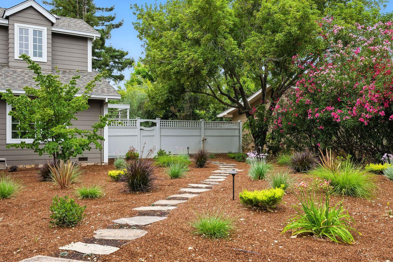 Detail Gallery Image 36 of 45 For 356 Covington Rd, Los Altos,  CA 94024 - 6 Beds | 6/1 Baths