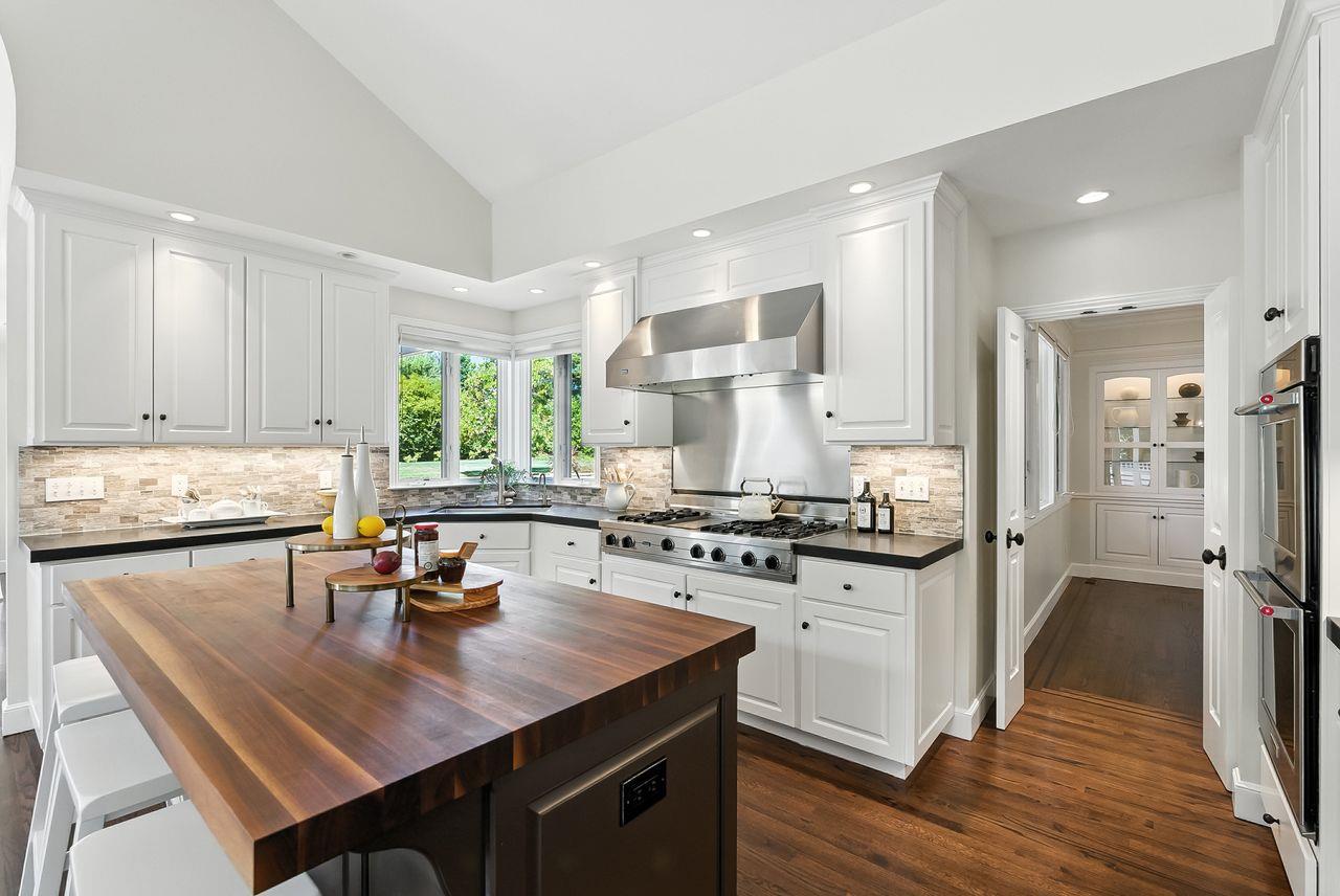 Detail Gallery Image 8 of 45 For 356 Covington Rd, Los Altos,  CA 94024 - 6 Beds | 6/1 Baths