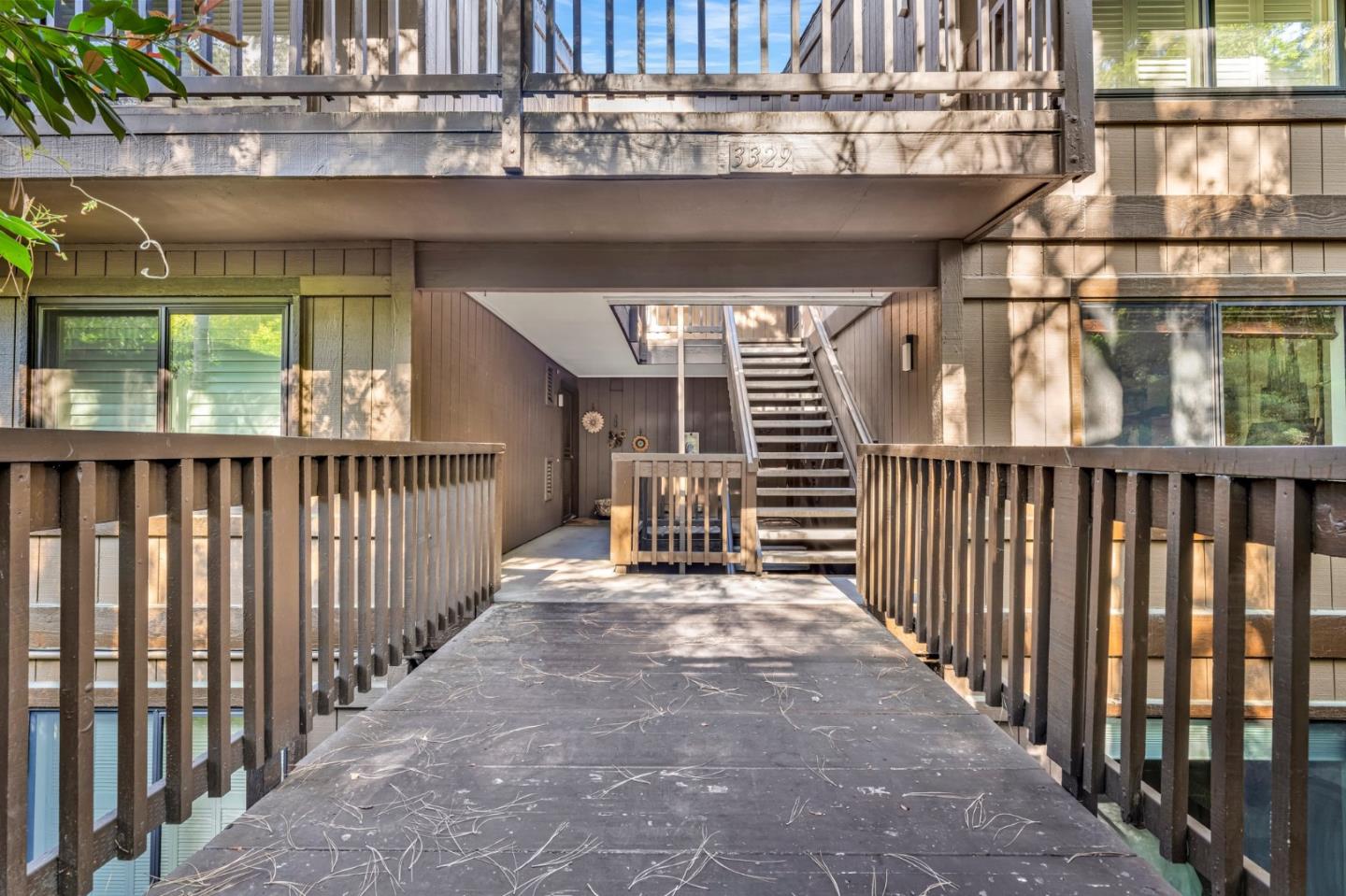 Detail Gallery Image 4 of 61 For 3329 Brittan Ave #1,  San Carlos,  CA 94070 - 3 Beds | 2 Baths