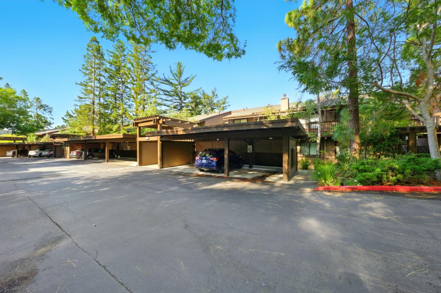 Detail Gallery Image 41 of 61 For 3329 Brittan Ave #1,  San Carlos,  CA 94070 - 3 Beds | 2 Baths