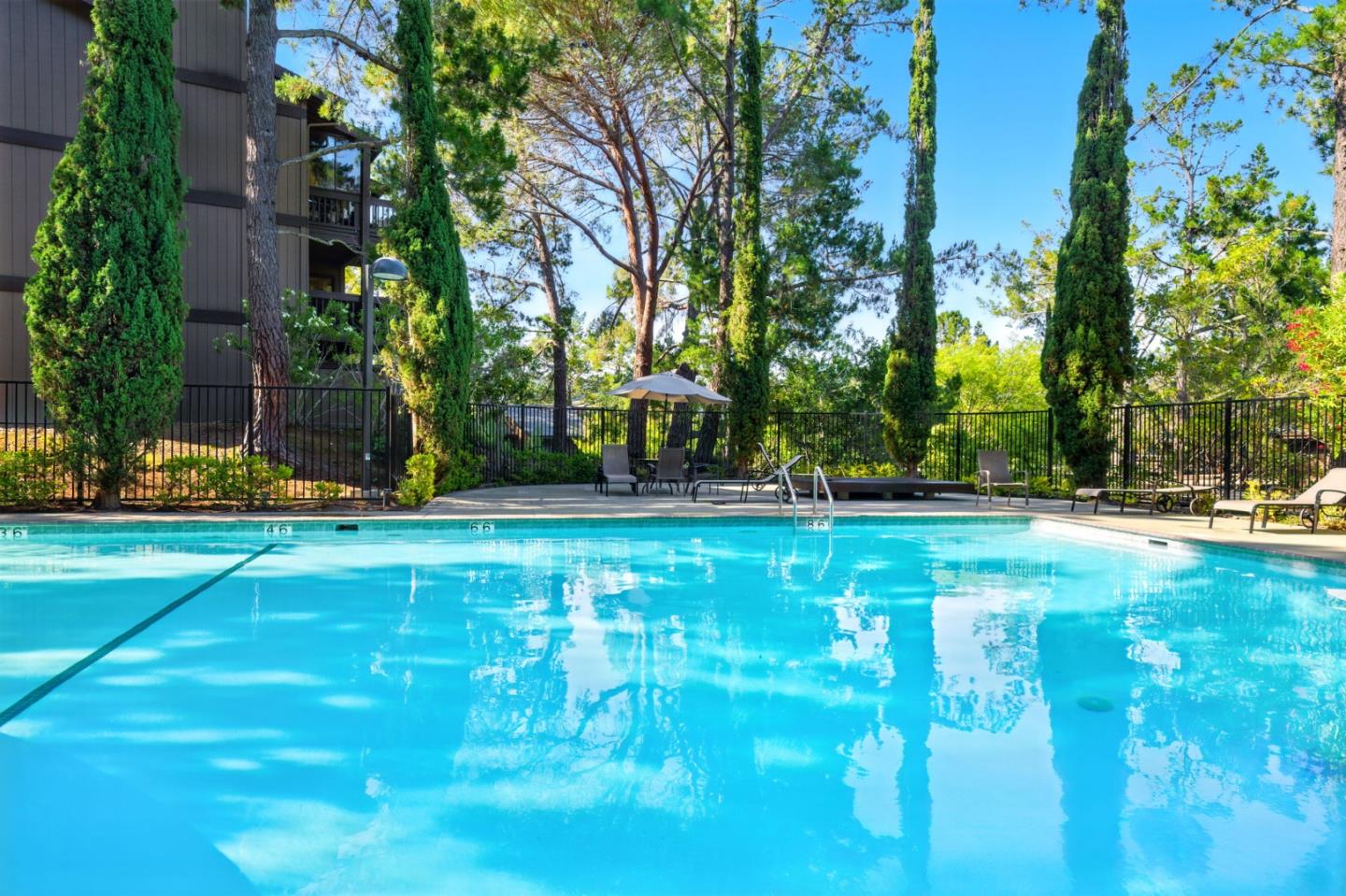 Detail Gallery Image 45 of 61 For 3329 Brittan Ave #1,  San Carlos,  CA 94070 - 3 Beds | 2 Baths