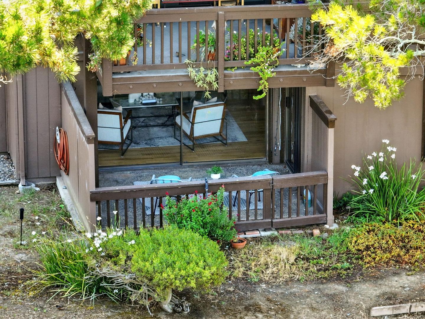 Detail Gallery Image 49 of 61 For 3329 Brittan Ave #1,  San Carlos,  CA 94070 - 3 Beds | 2 Baths