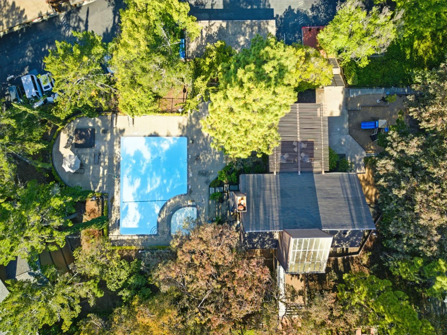 Detail Gallery Image 58 of 61 For 3329 Brittan Ave #1,  San Carlos,  CA 94070 - 3 Beds | 2 Baths