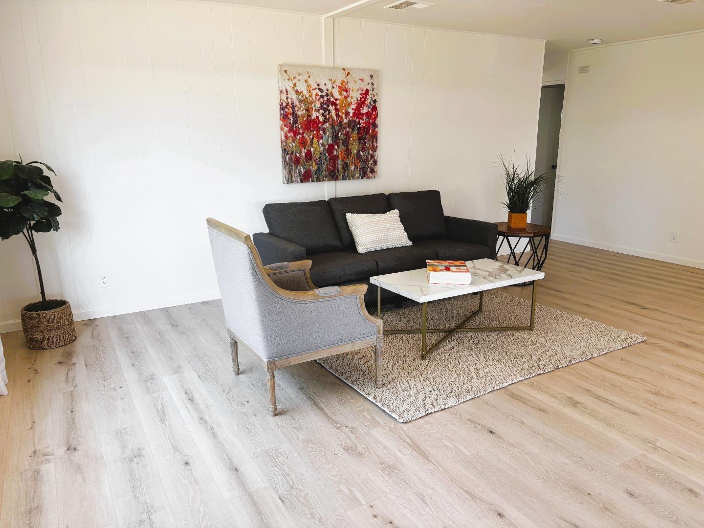 Detail Gallery Image 11 of 22 For 29058 Verdi Rd #11,  Hayward,  CA 94544 - 2 Beds | 2 Baths