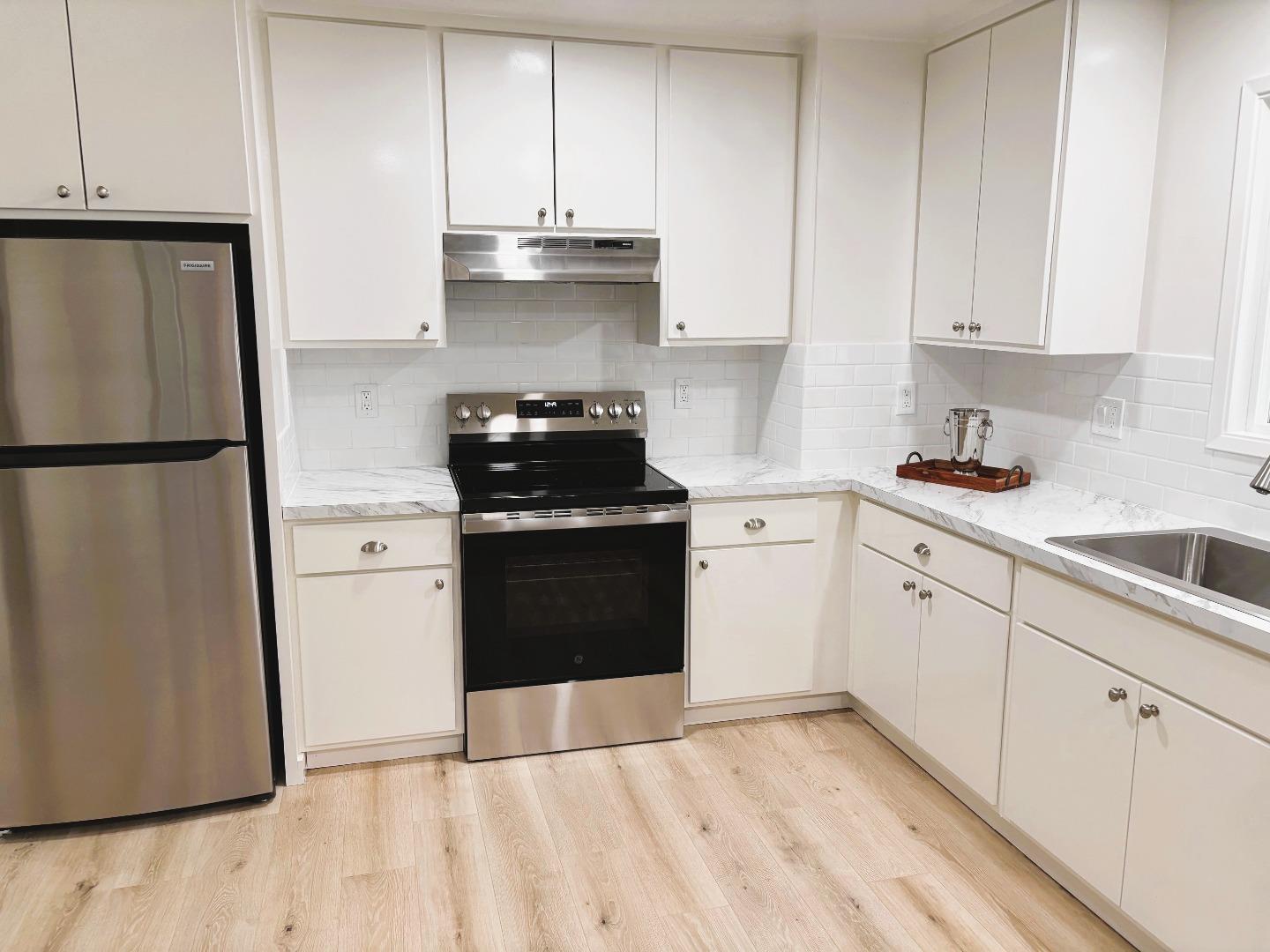 Detail Gallery Image 6 of 22 For 29058 Verdi Rd #11,  Hayward,  CA 94544 - 2 Beds | 2 Baths