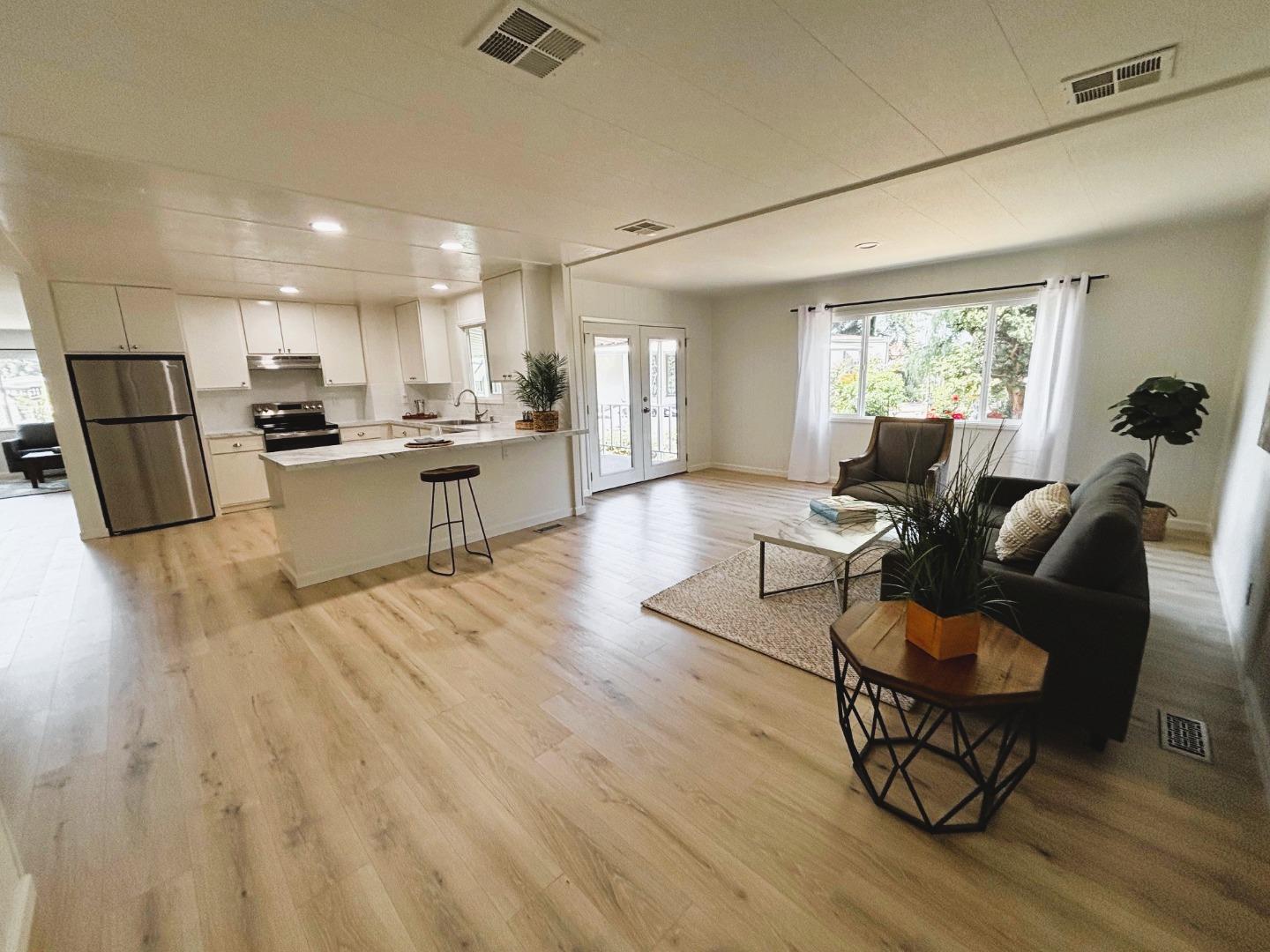 Detail Gallery Image 9 of 22 For 29058 Verdi Rd #11,  Hayward,  CA 94544 - 2 Beds | 2 Baths