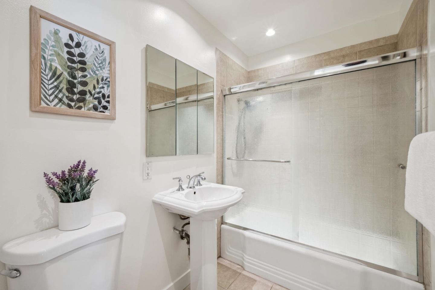 Detail Gallery Image 11 of 17 For 1576 Princeton Dr, San Jose,  CA 95118 - 3 Beds | 2 Baths