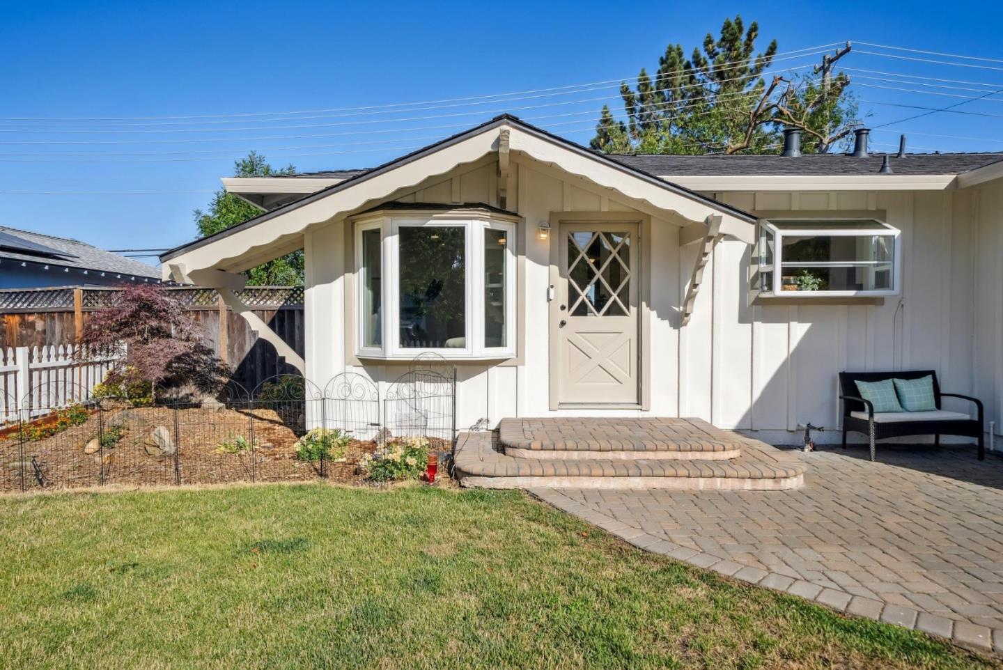 Detail Gallery Image 2 of 17 For 1576 Princeton Dr, San Jose,  CA 95118 - 3 Beds | 2 Baths