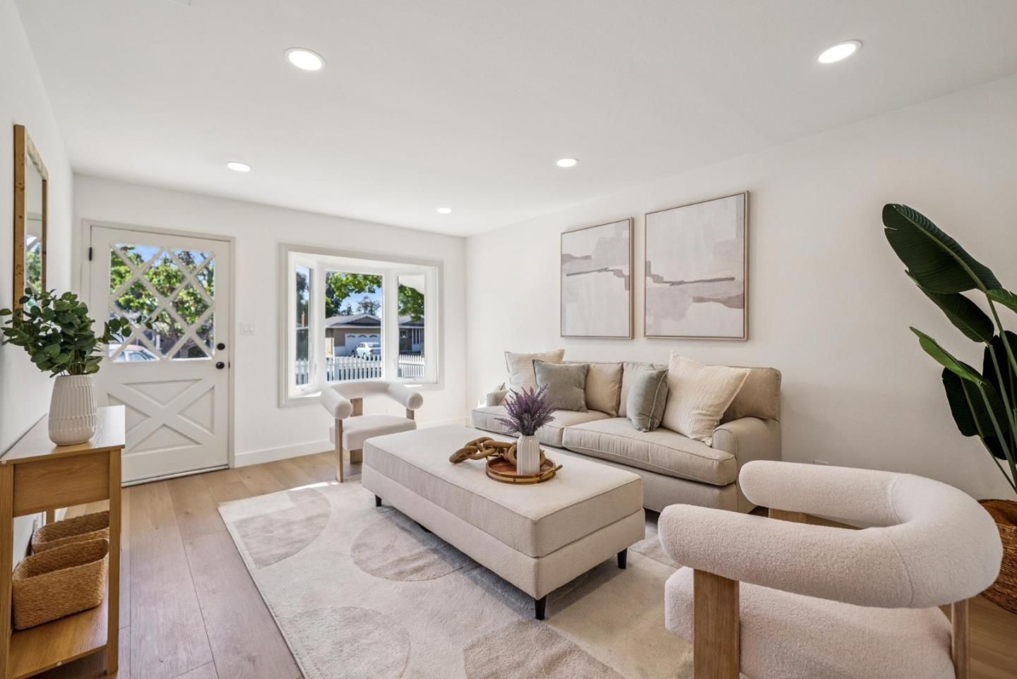 Detail Gallery Image 3 of 17 For 1576 Princeton Dr, San Jose,  CA 95118 - 3 Beds | 2 Baths