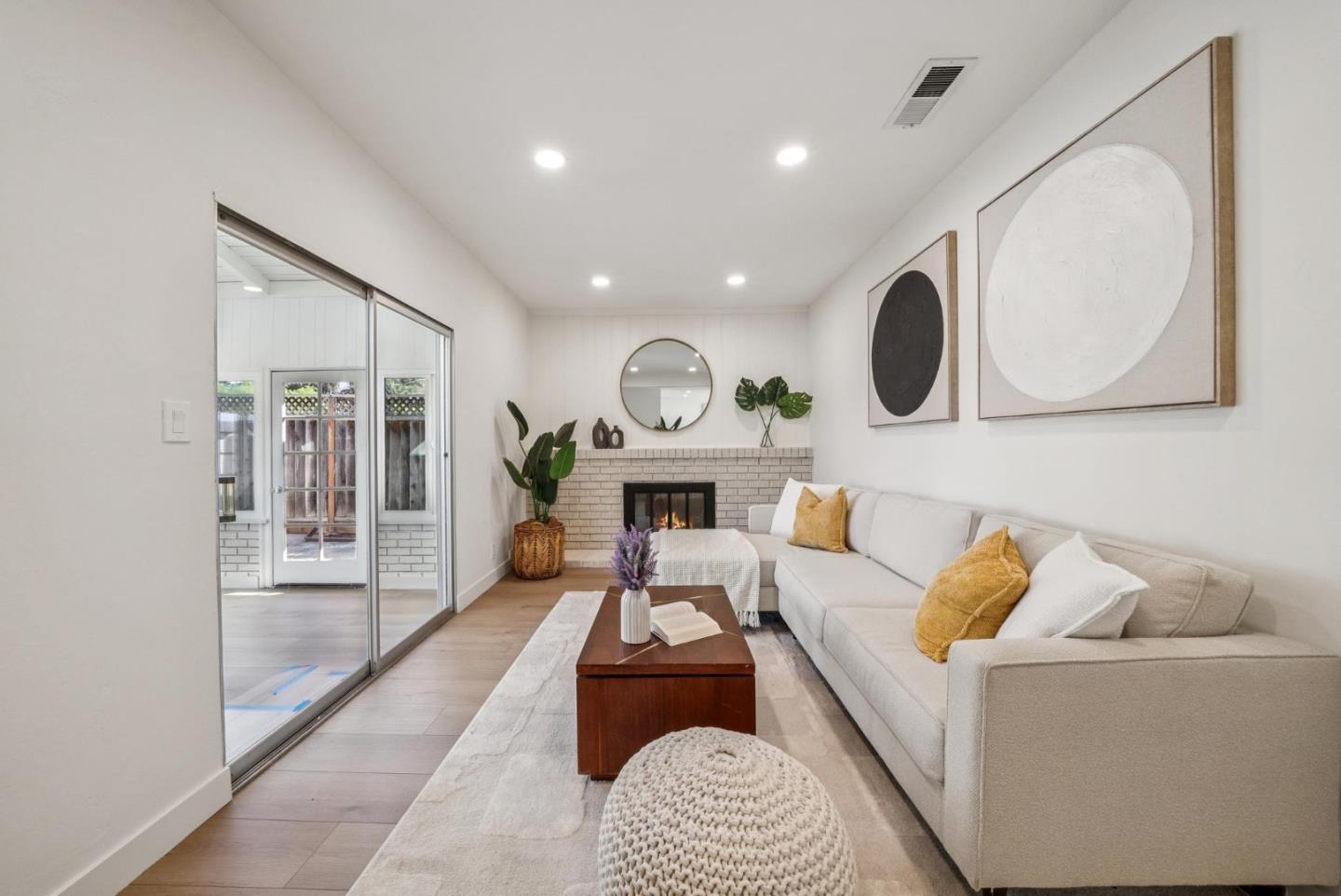 Detail Gallery Image 5 of 17 For 1576 Princeton Dr, San Jose,  CA 95118 - 3 Beds | 2 Baths