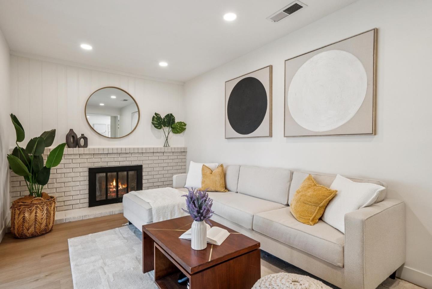 Detail Gallery Image 6 of 17 For 1576 Princeton Dr, San Jose,  CA 95118 - 3 Beds | 2 Baths