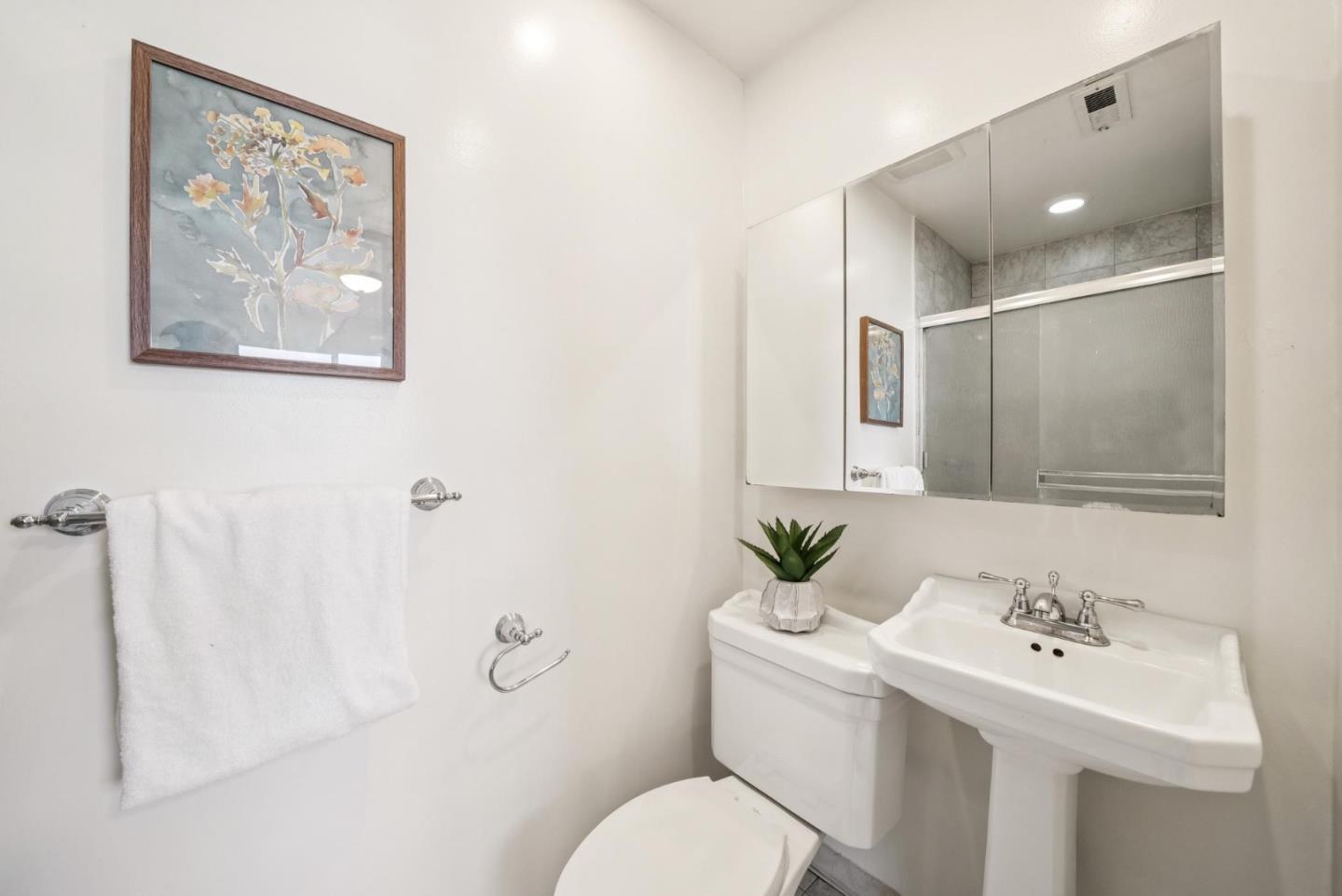 Detail Gallery Image 9 of 17 For 1576 Princeton Dr, San Jose,  CA 95118 - 3 Beds | 2 Baths