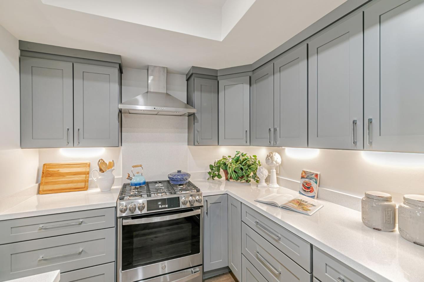 Detail Gallery Image 19 of 44 For 5155 Cribari Knls #5155,  San Jose,  CA 95135 - 2 Beds | 2 Baths