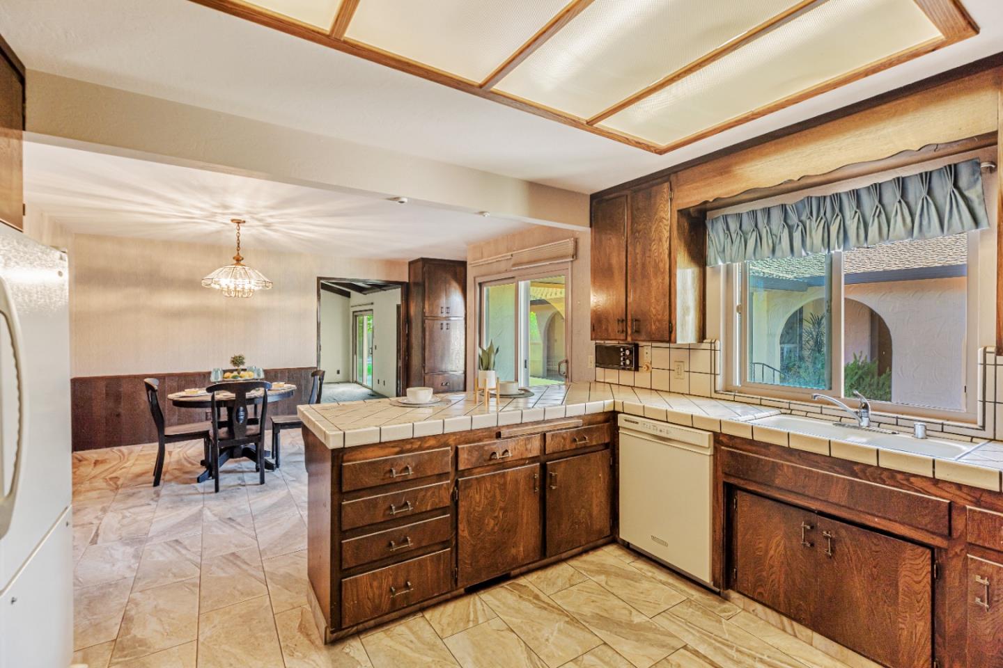 Detail Gallery Image 15 of 41 For 1870 Cushman St, Hollister,  CA 95023 - 3 Beds | 2/1 Baths