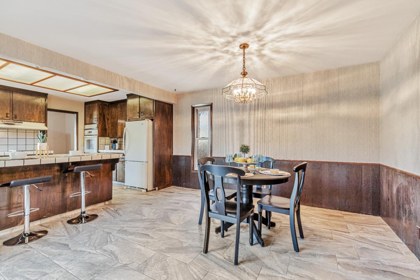 Detail Gallery Image 19 of 41 For 1870 Cushman St, Hollister,  CA 95023 - 3 Beds | 2/1 Baths