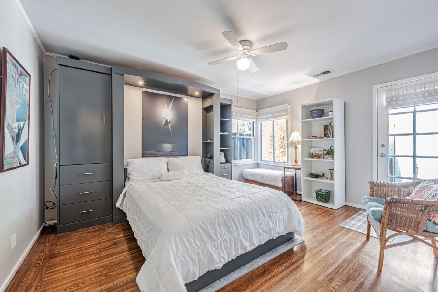 Detail Gallery Image 23 of 42 For 221 Hillview Ave, Redwood City,  CA 94062 - 2 Beds | 2 Baths