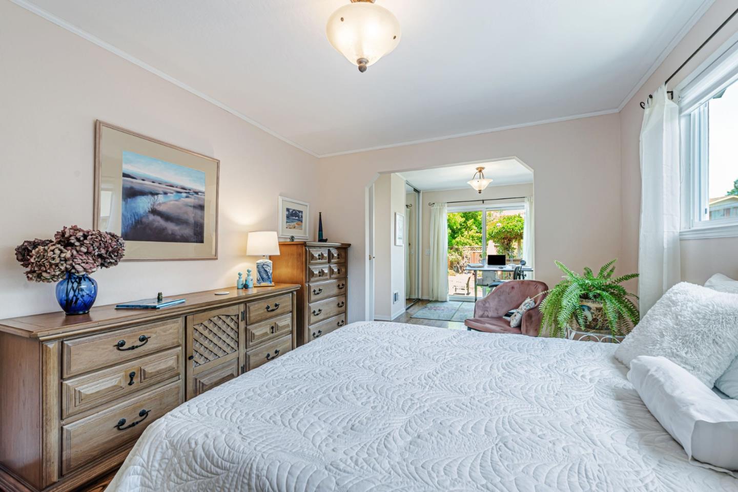 Detail Gallery Image 24 of 42 For 221 Hillview Ave, Redwood City,  CA 94062 - 2 Beds | 2 Baths
