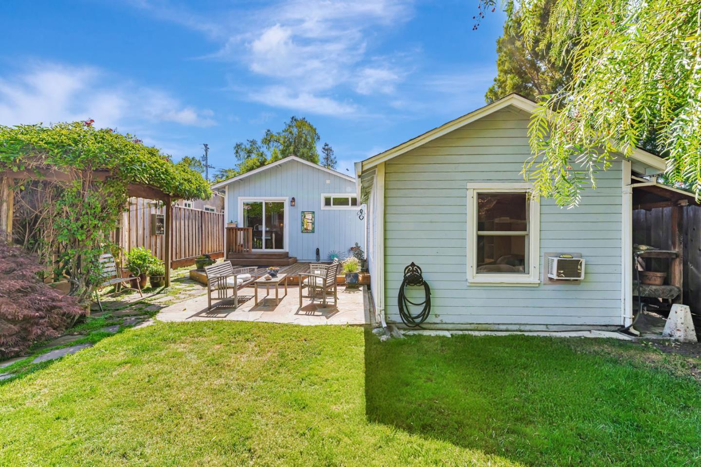 Detail Gallery Image 38 of 42 For 221 Hillview Ave, Redwood City,  CA 94062 - 2 Beds | 2 Baths