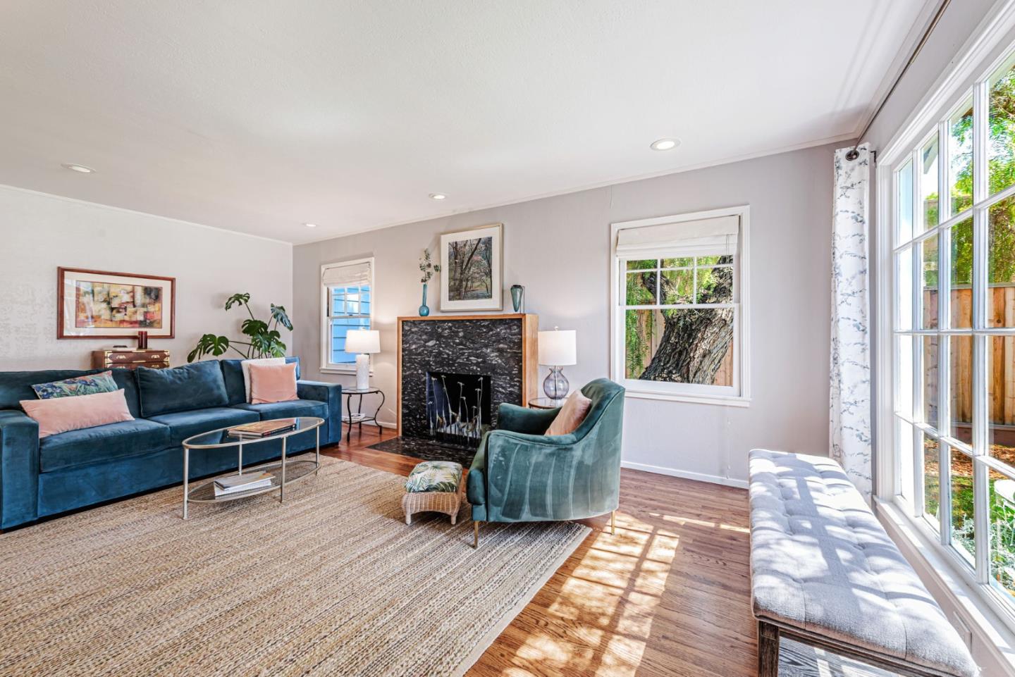 Detail Gallery Image 6 of 42 For 221 Hillview Ave, Redwood City,  CA 94062 - 2 Beds | 2 Baths