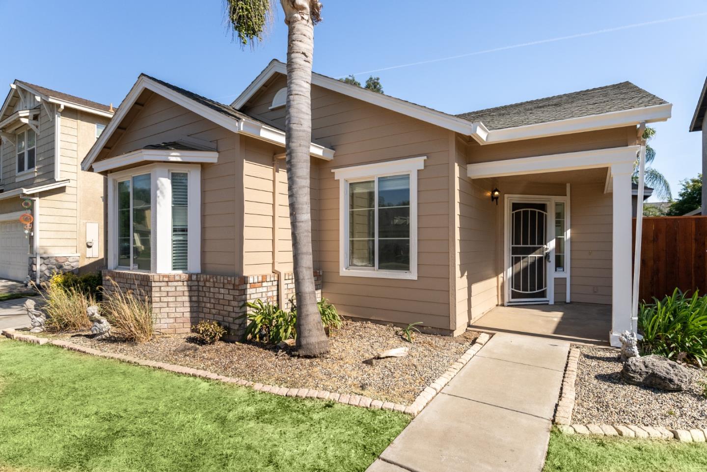 Detail Gallery Image 3 of 29 For 2320 Nature Ct, Riverbank,  CA 95367 - 3 Beds | 2 Baths