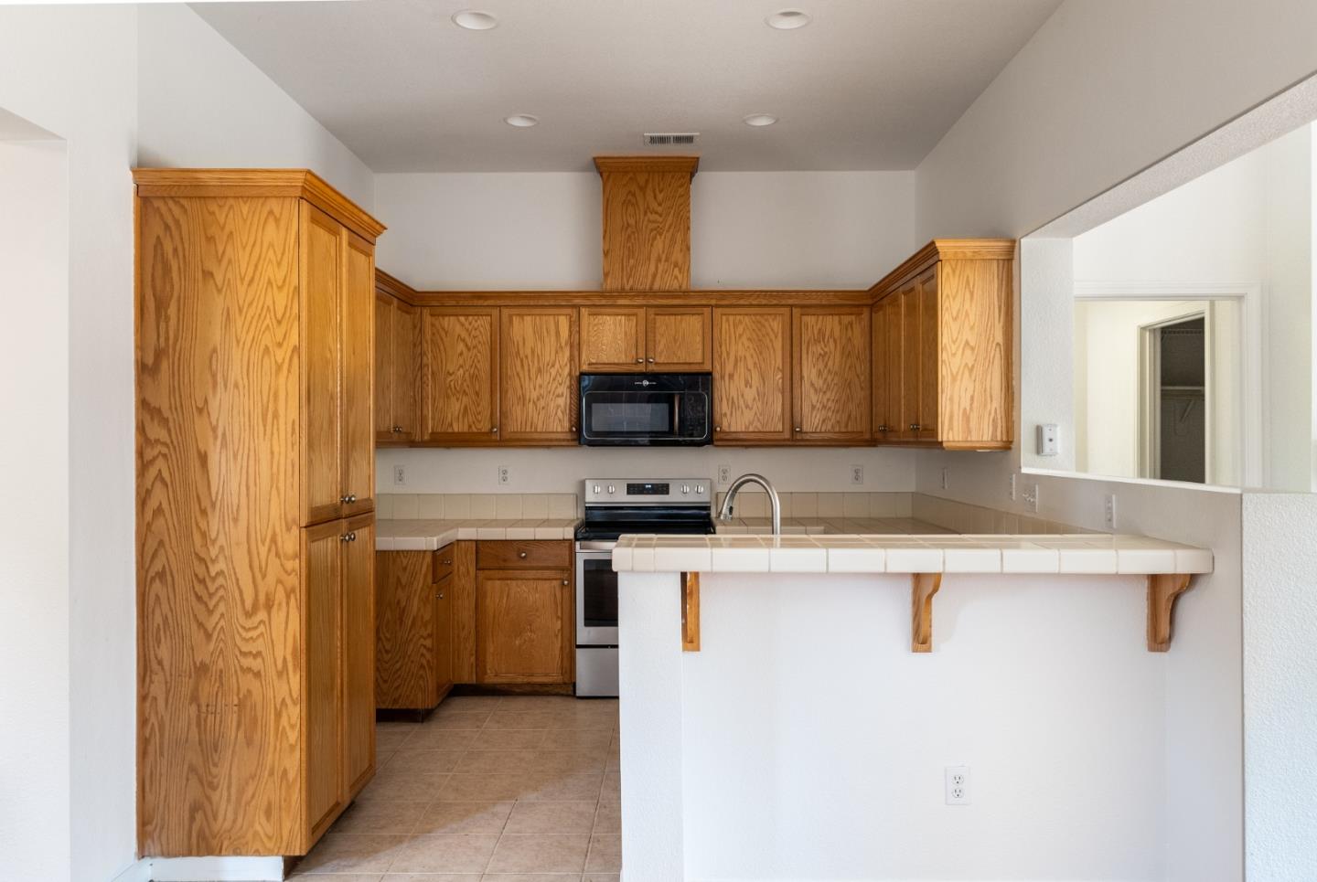 Detail Gallery Image 6 of 29 For 2320 Nature Ct, Riverbank,  CA 95367 - 3 Beds | 2 Baths