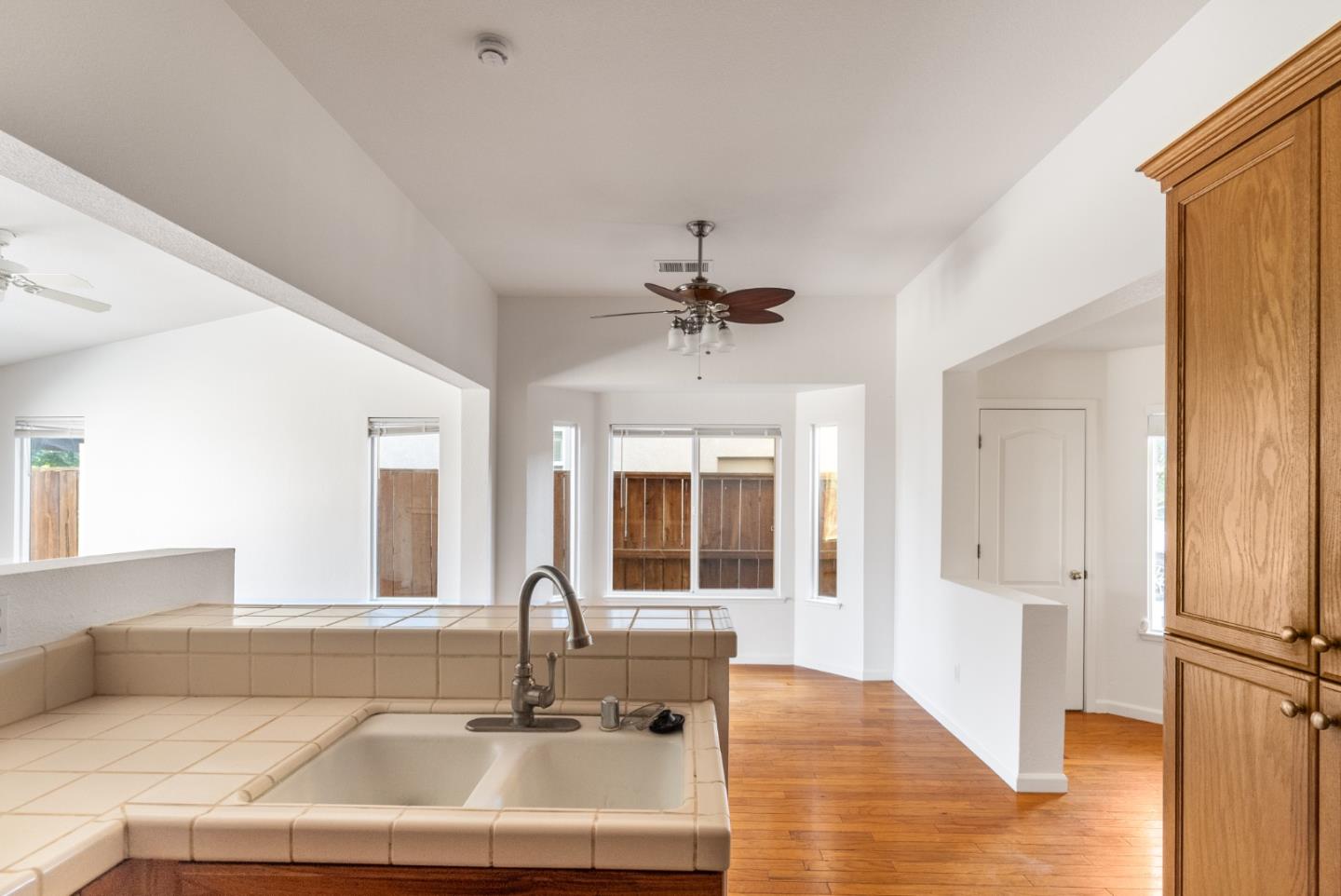 Detail Gallery Image 8 of 29 For 2320 Nature Ct, Riverbank,  CA 95367 - 3 Beds | 2 Baths