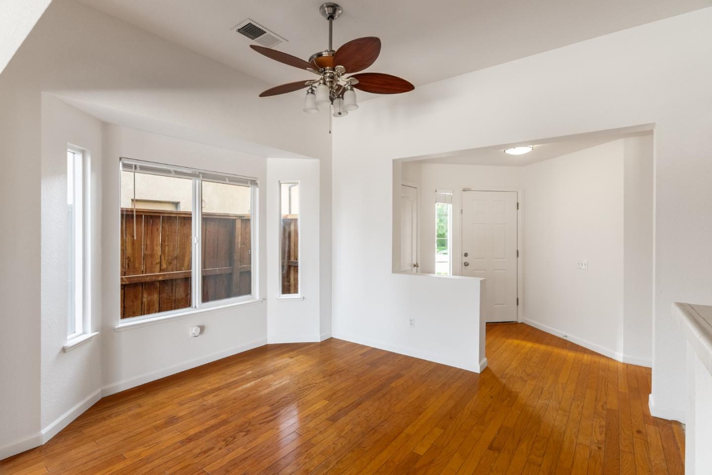 Detail Gallery Image 9 of 29 For 2320 Nature Ct, Riverbank,  CA 95367 - 3 Beds | 2 Baths