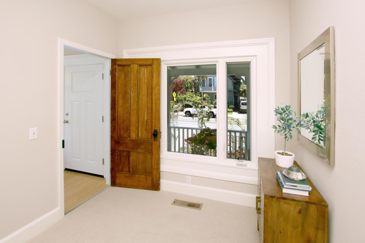 Detail Gallery Image 13 of 65 For 515 Chestnut St, Santa Cruz,  CA 95060 - 3 Beds | 2 Baths