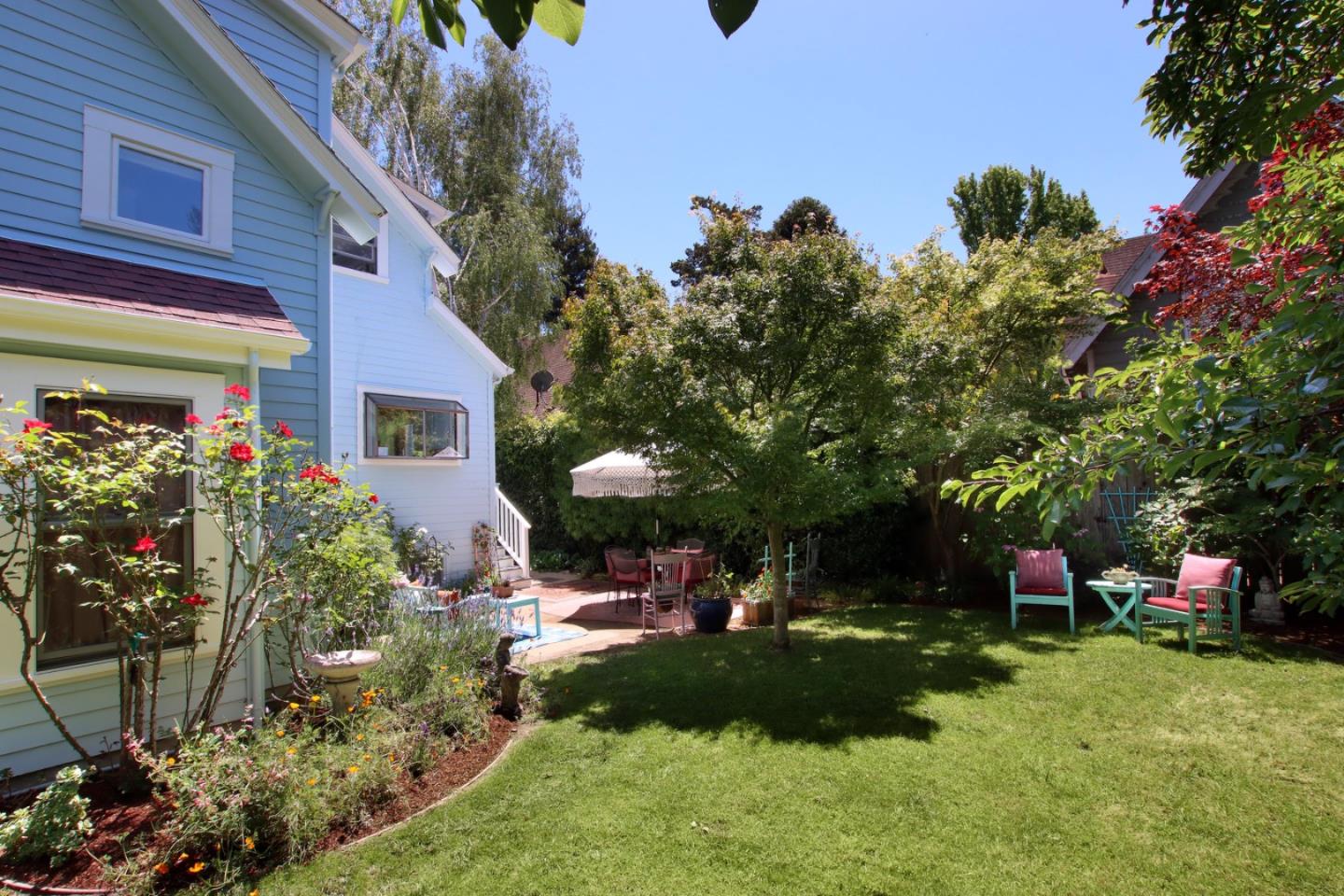 Detail Gallery Image 15 of 65 For 515 Chestnut St, Santa Cruz,  CA 95060 - 3 Beds | 2 Baths
