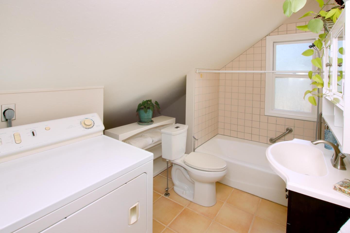 Detail Gallery Image 29 of 65 For 515 Chestnut St, Santa Cruz,  CA 95060 - 3 Beds | 2 Baths
